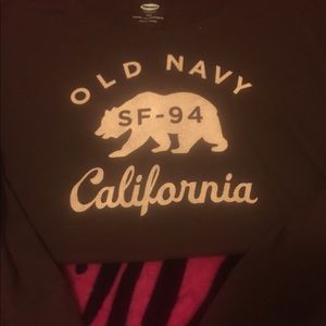 Old navy long sleeve shirt
